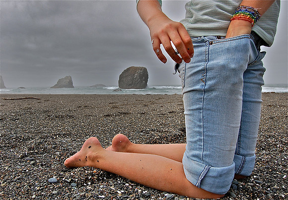 Bandon Oregon beach, finding agates